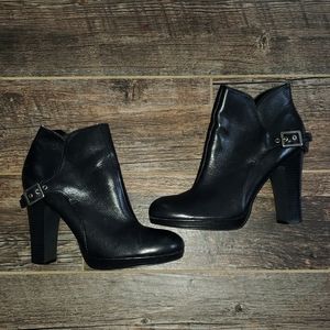 Simply Vera Wang Faux Leather Booties